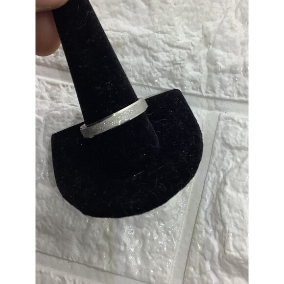 Stainless steel Frosted Unisex Ring Band Sliver Tone Size 11 - Picture 4 of 6